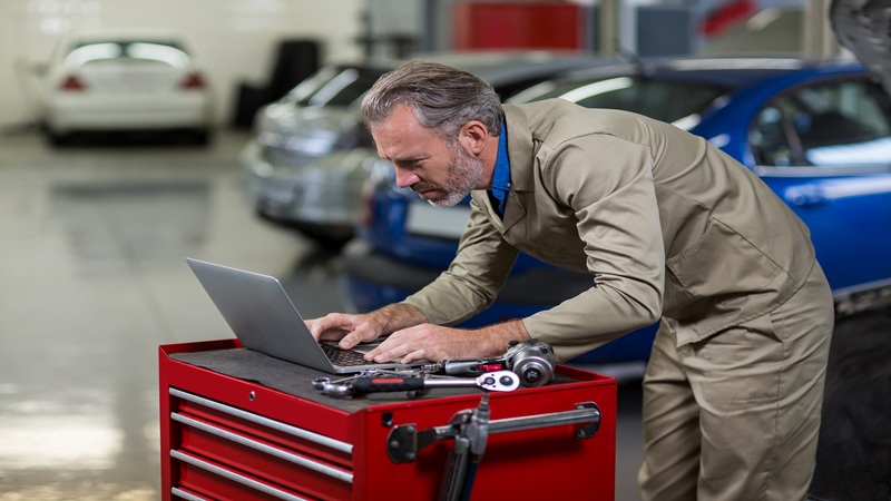 Why Successful Small Engine Repair Shops Rely on Software?
