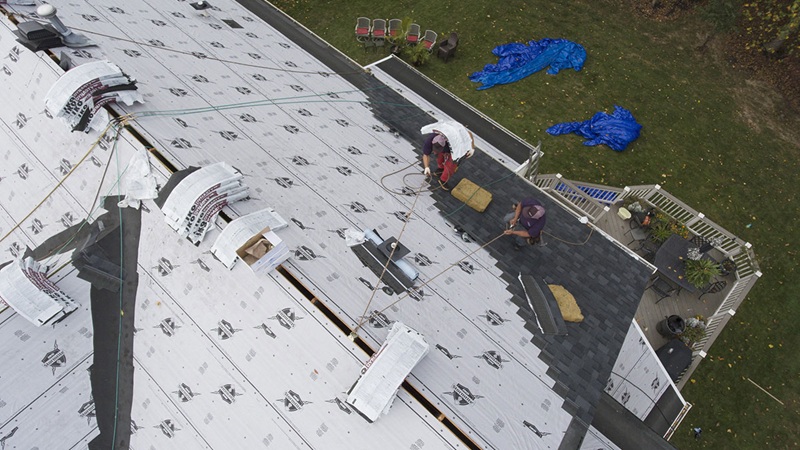 Why You Should Hire a Roofing Professional