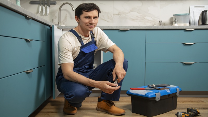 Common Plumbing Issues That Require A Professional Plumber — 5 Solutions